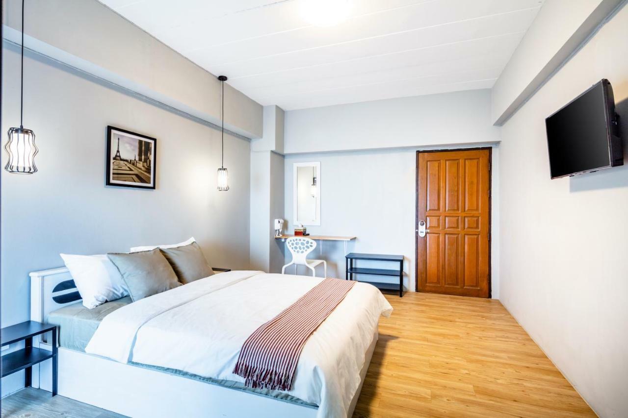 Penyos Service Apartment Banguecoque Exterior foto